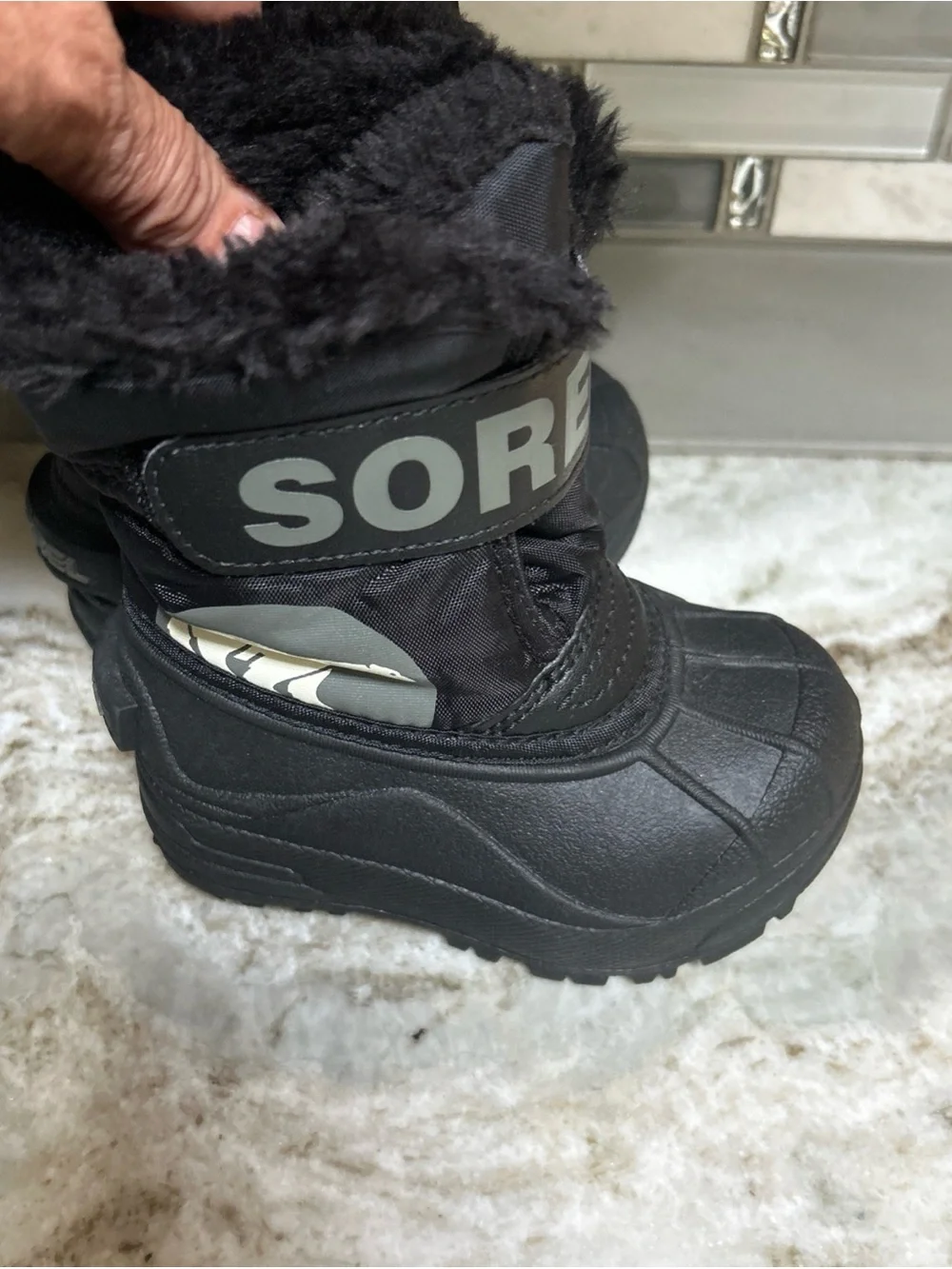 Sorel Commander Snow Boots Black  Kids Sz 6 Waterproof New Back To School